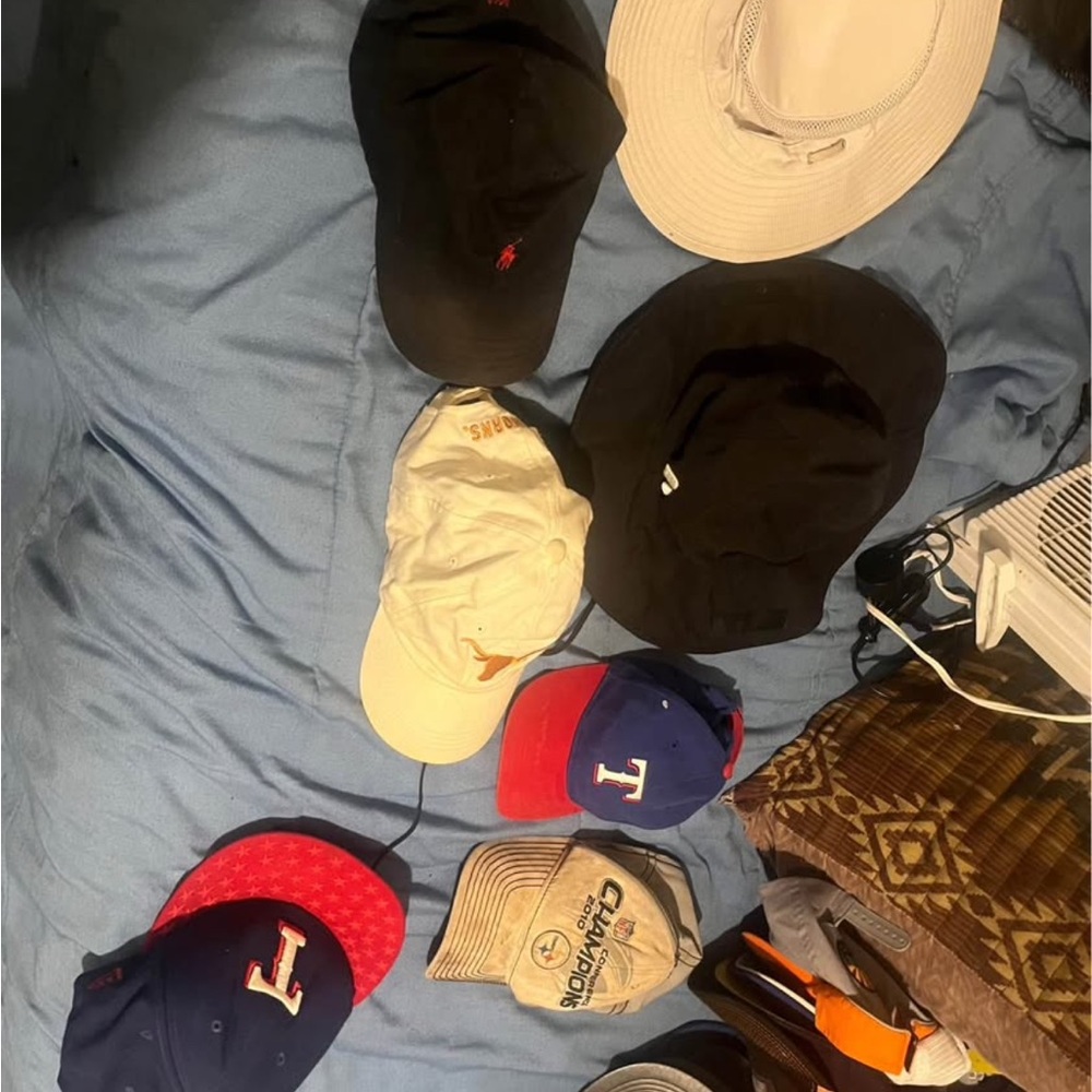 Assorted Baseball Caps Collection - Picture 4 of 5